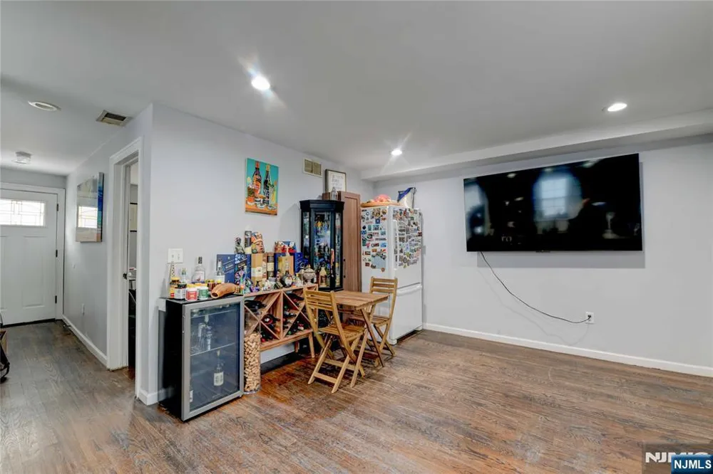 188 Pennington Street Newark, NJ 07105