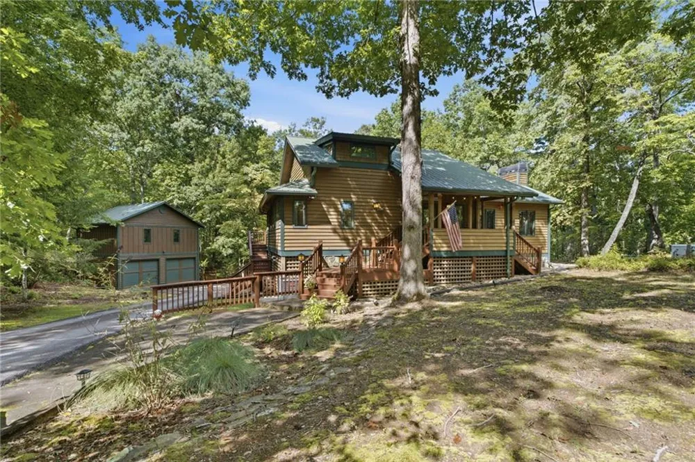 39 Brenary Drive Lakemont, GA 30552