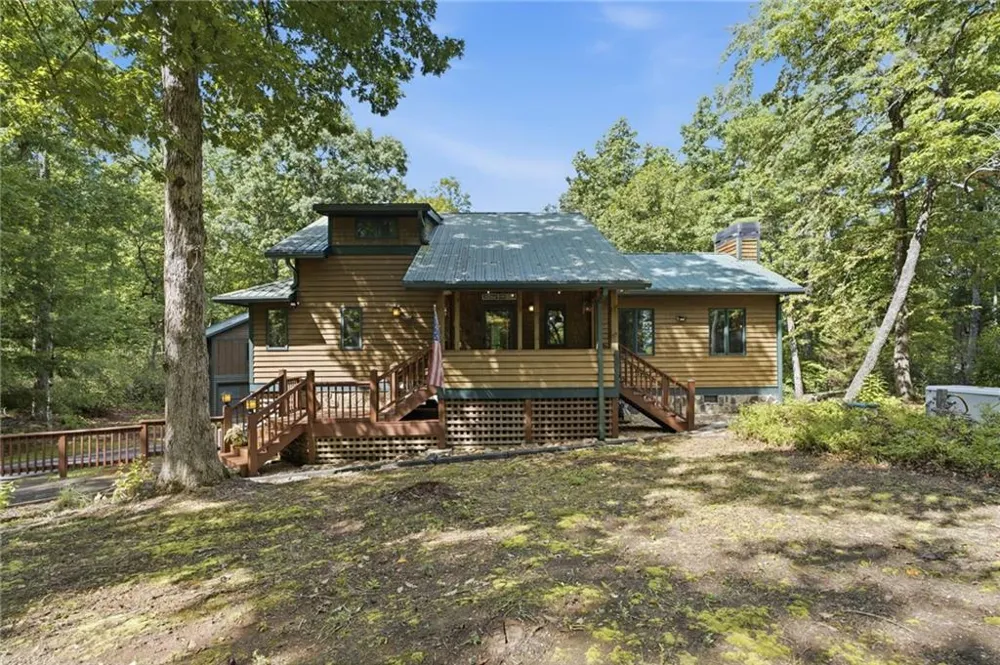 39 Brenary Drive Lakemont, GA 30552