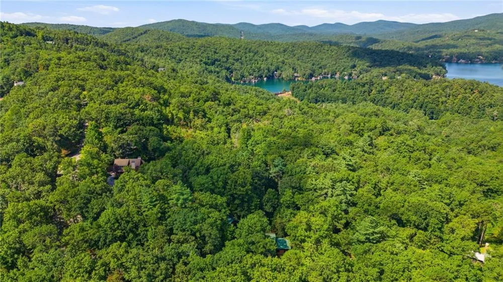 39 Brenary Drive Lakemont, GA 30552