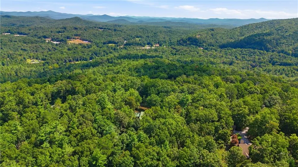 39 Brenary Drive Lakemont, GA 30552