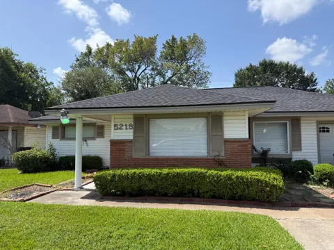5218 Cortelyou Lane