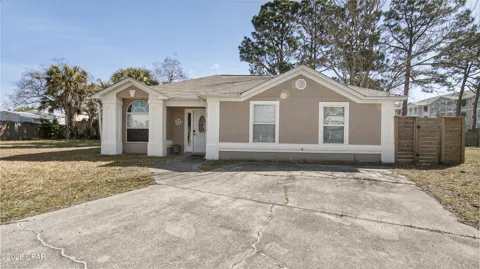 1712 Vecuna Circle