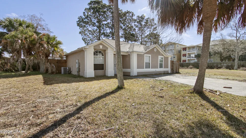 1712 Vecuna Circle Panama City Beach, FL 32407