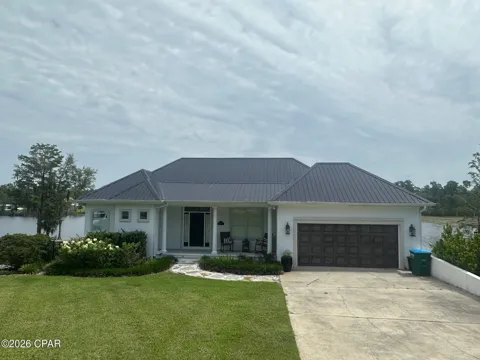 2660 Lakeview Circle