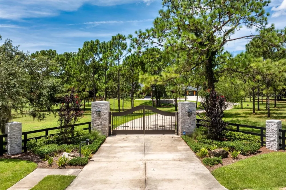 5208 EFFIE DRIVE Apopka, FL 32712