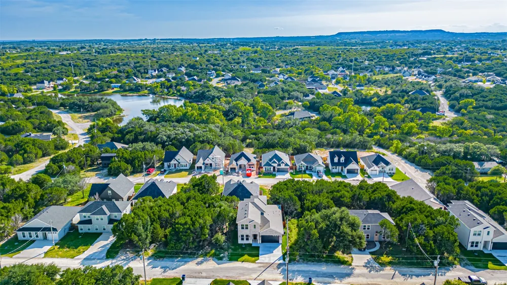 5702 Barkridge Drive Granbury, TX 76048