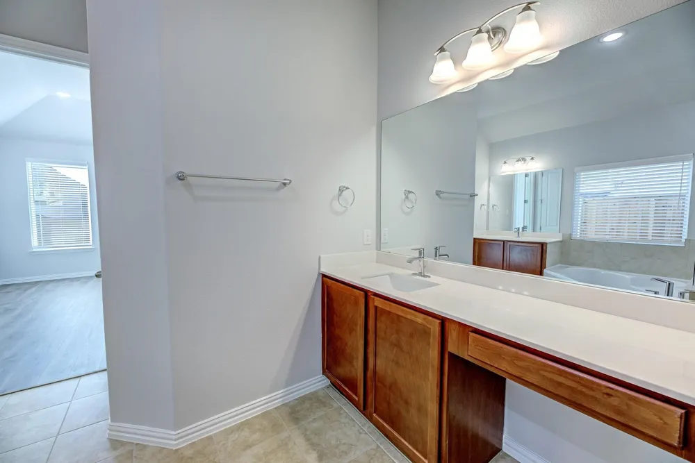 1012 Rosebay Drive Justin, TX 76247