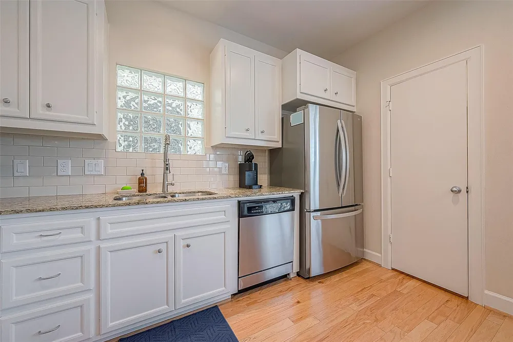 3733 Main Poplar Drive Houston, TX 77025