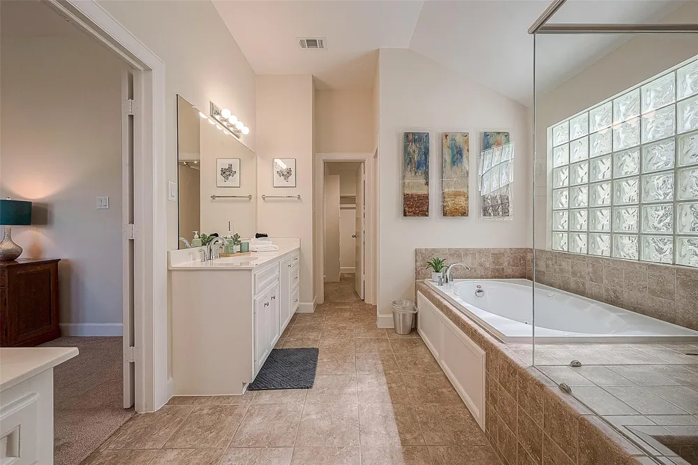 3733 Main Poplar Drive Houston, TX 77025