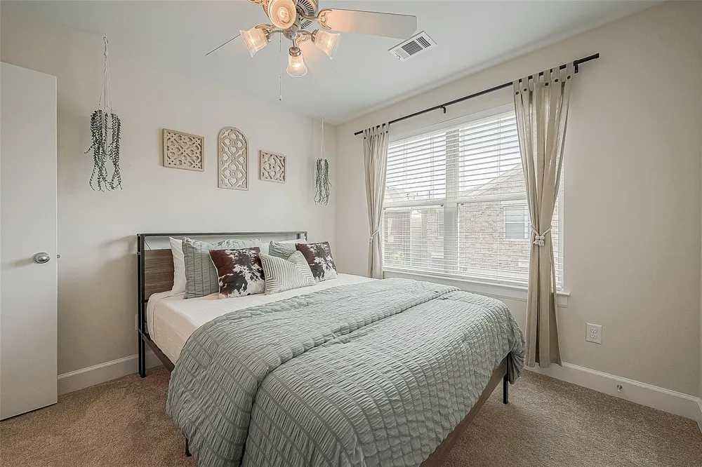 3733 Main Poplar Drive Houston, TX 77025