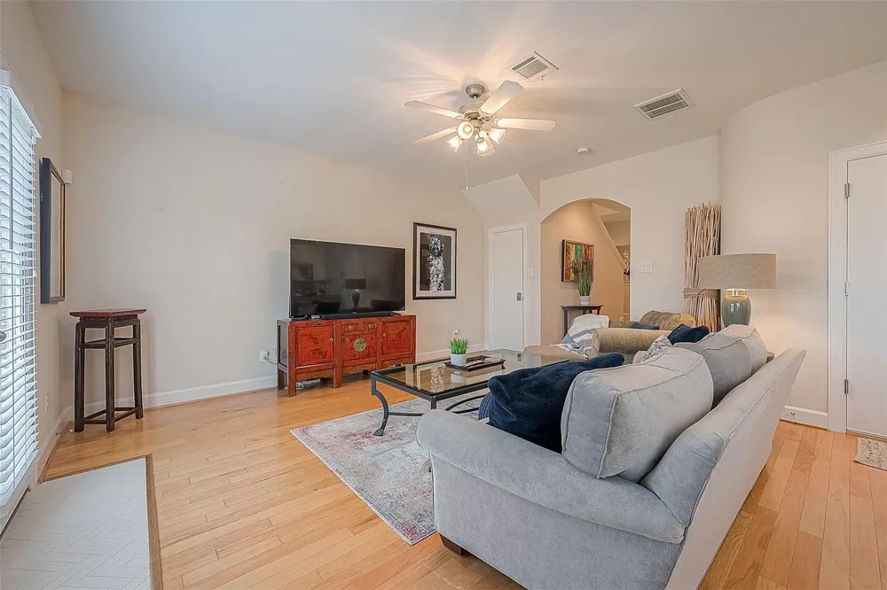 3733 Main Poplar Drive Houston, TX 77025