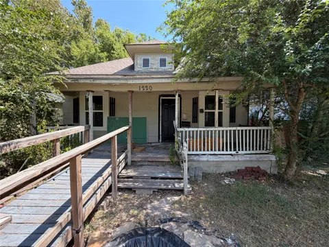 1220 Cherry Street