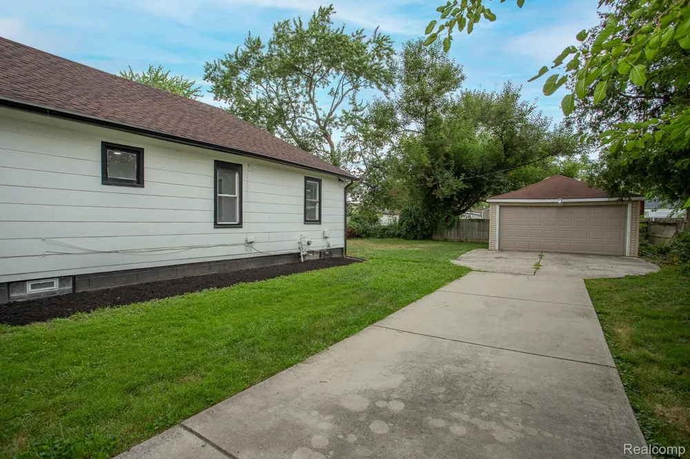1453 Camden Street Ferndale City, MI 48220