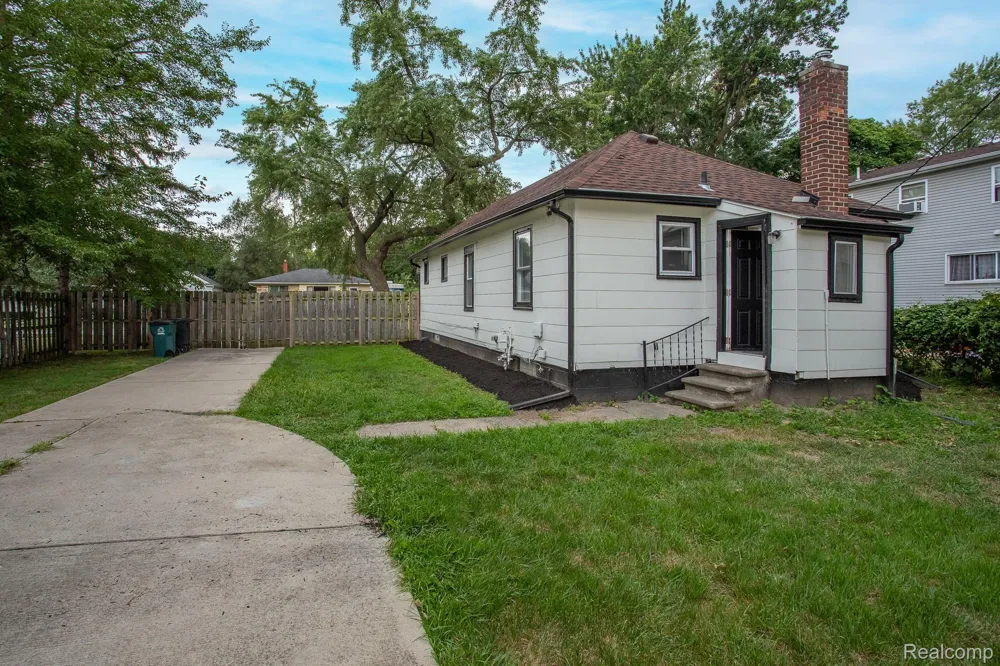 1453 Camden Street Ferndale City, MI 48220