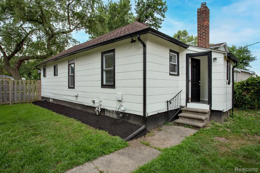 1453 Camden Street Ferndale City, MI 48220