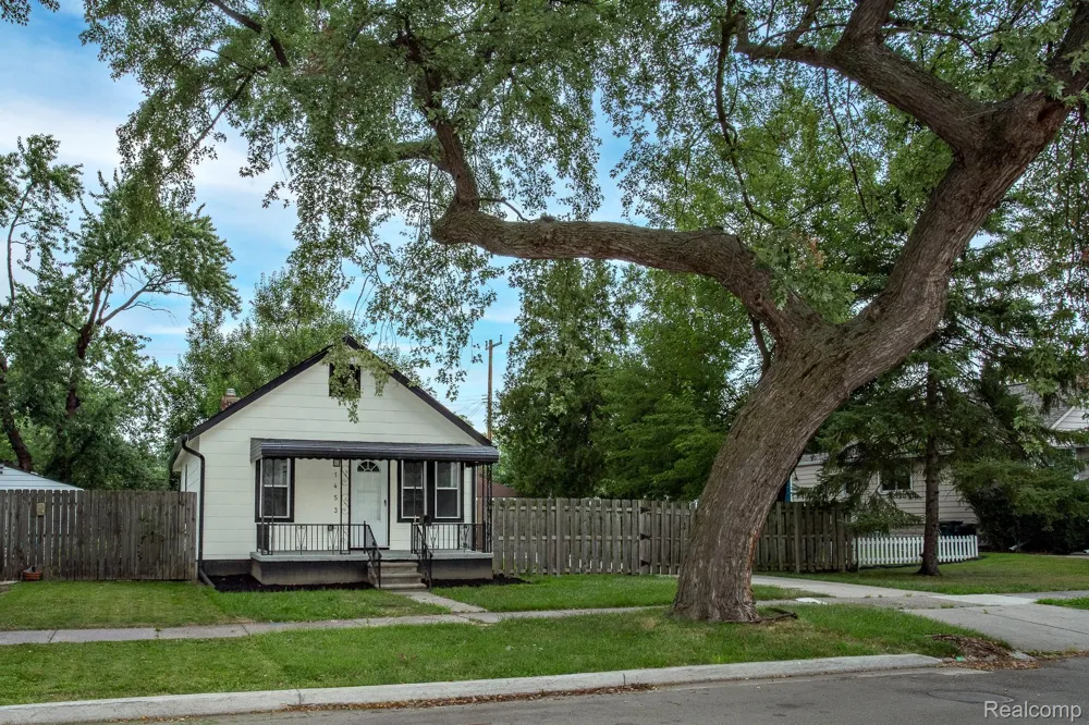 1453 Camden Street Ferndale City, MI 48220