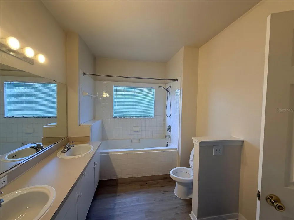 3621 CONROY ROAD #732 Orlando, FL 32839