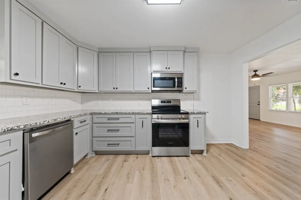 903 E Avenue C Valley Mills, TX 76689