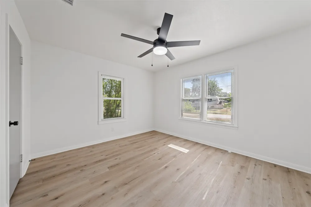 903 E Avenue C Valley Mills, TX 76689