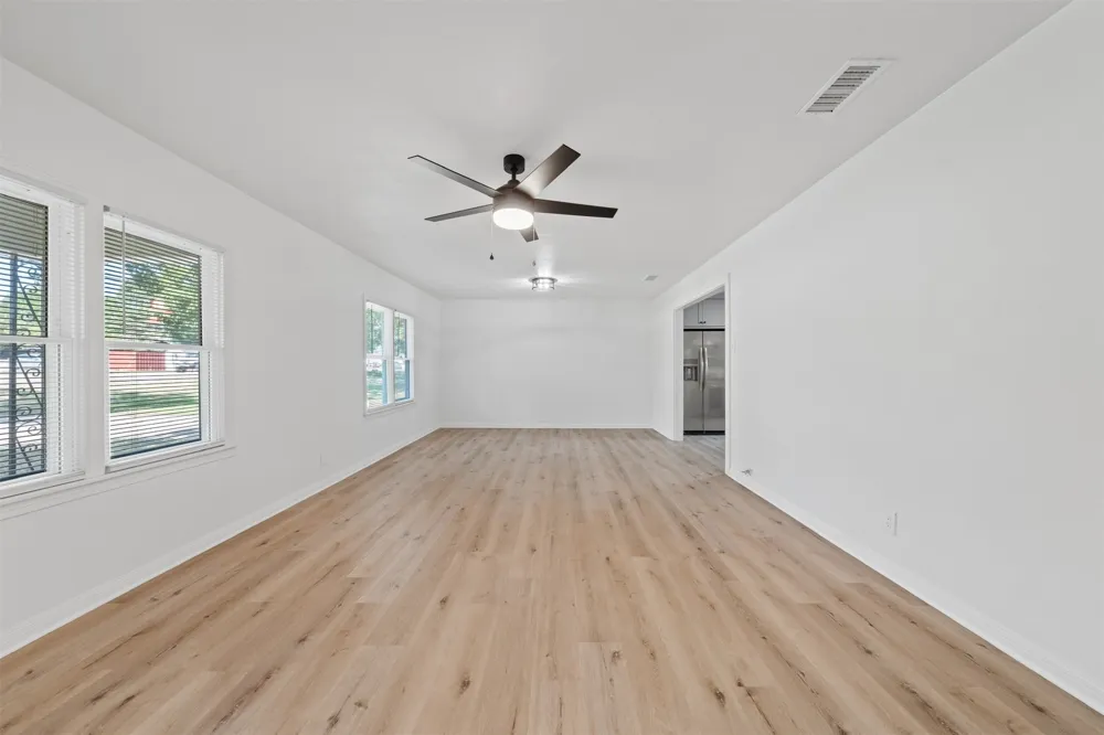 903 E Avenue C Valley Mills, TX 76689
