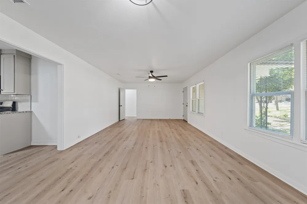 903 E Avenue C Valley Mills, TX 76689