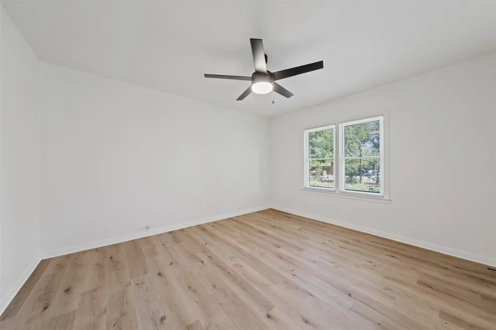 903 E Avenue C Valley Mills, TX 76689
