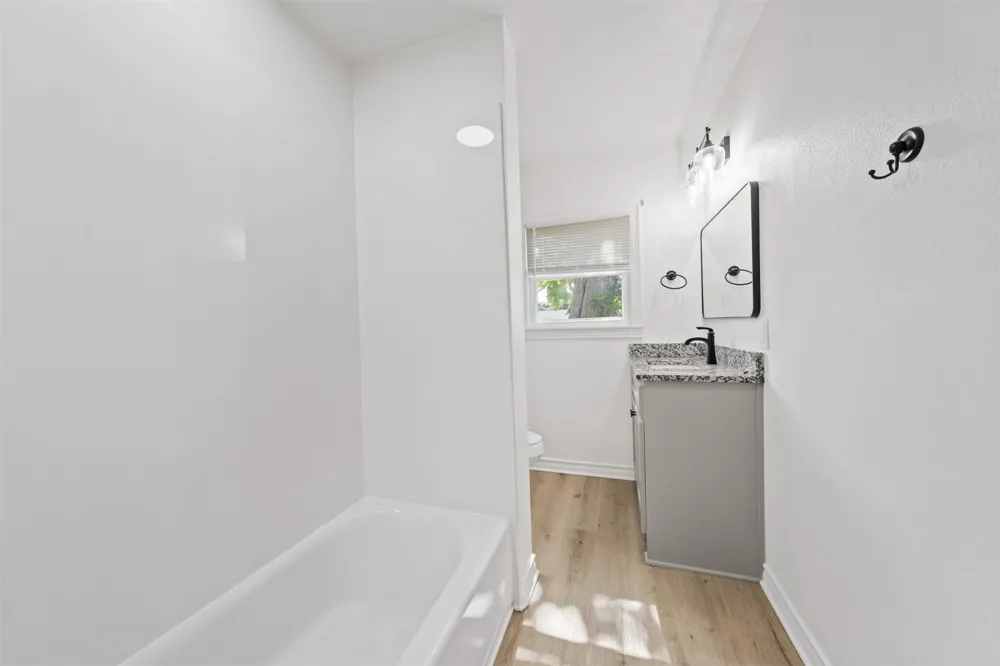 903 E Avenue C Valley Mills, TX 76689