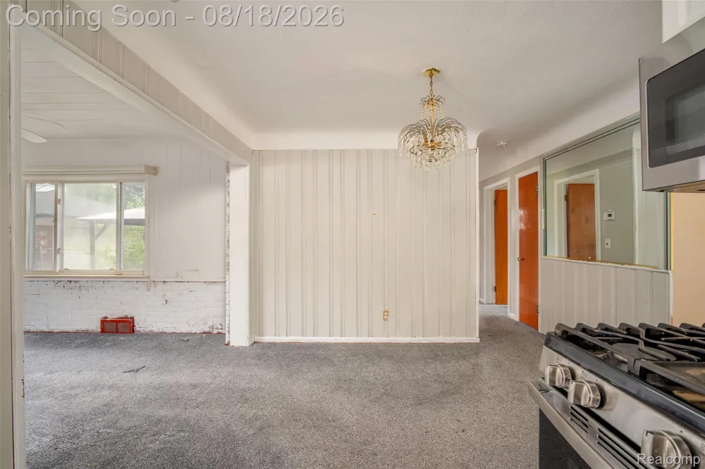 16786 Sprenger Avenue Eastpointe City, MI 48021