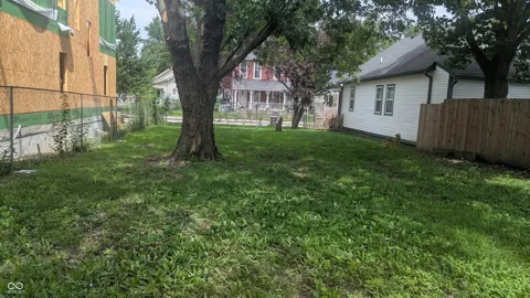 1605 E Ohio