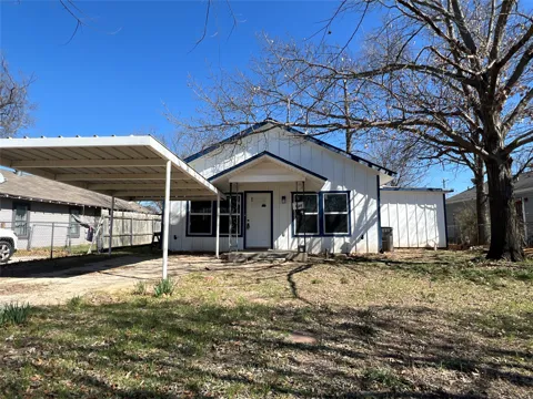 825 Texas Street