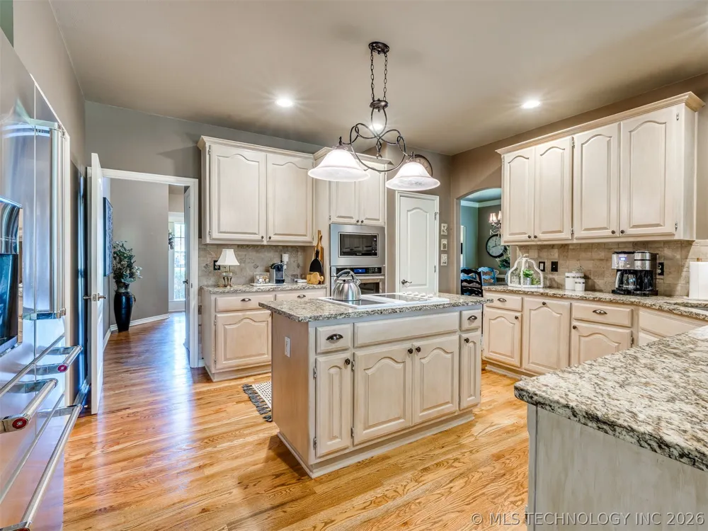8335 S 70th EastAvenue E Tulsa, OK 74133