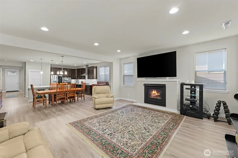 4956 Castleton Road SW Port Orchard, WA 98367