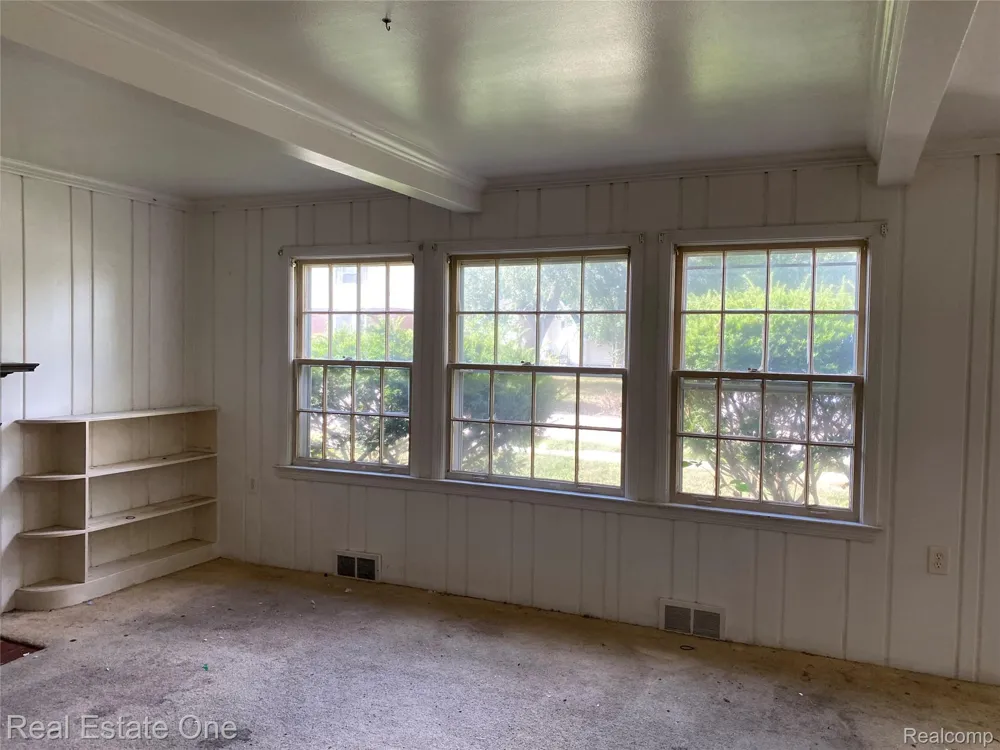 35437 Stellwagen Street Wayne City, MI 48184