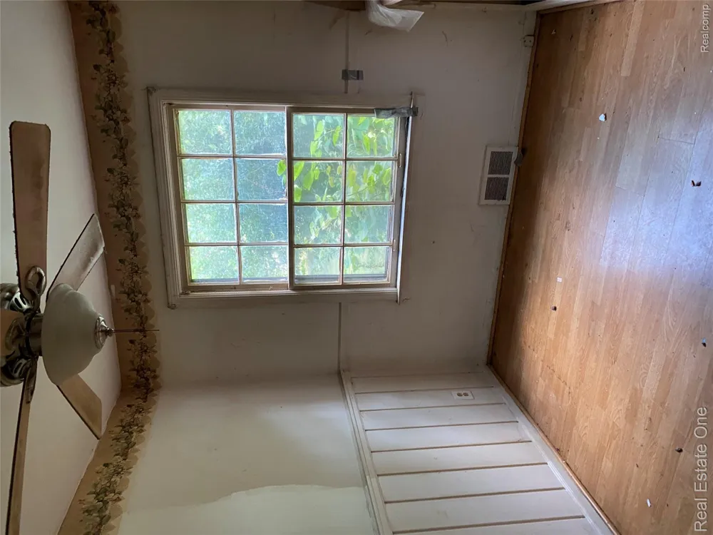 35437 Stellwagen Street Wayne City, MI 48184