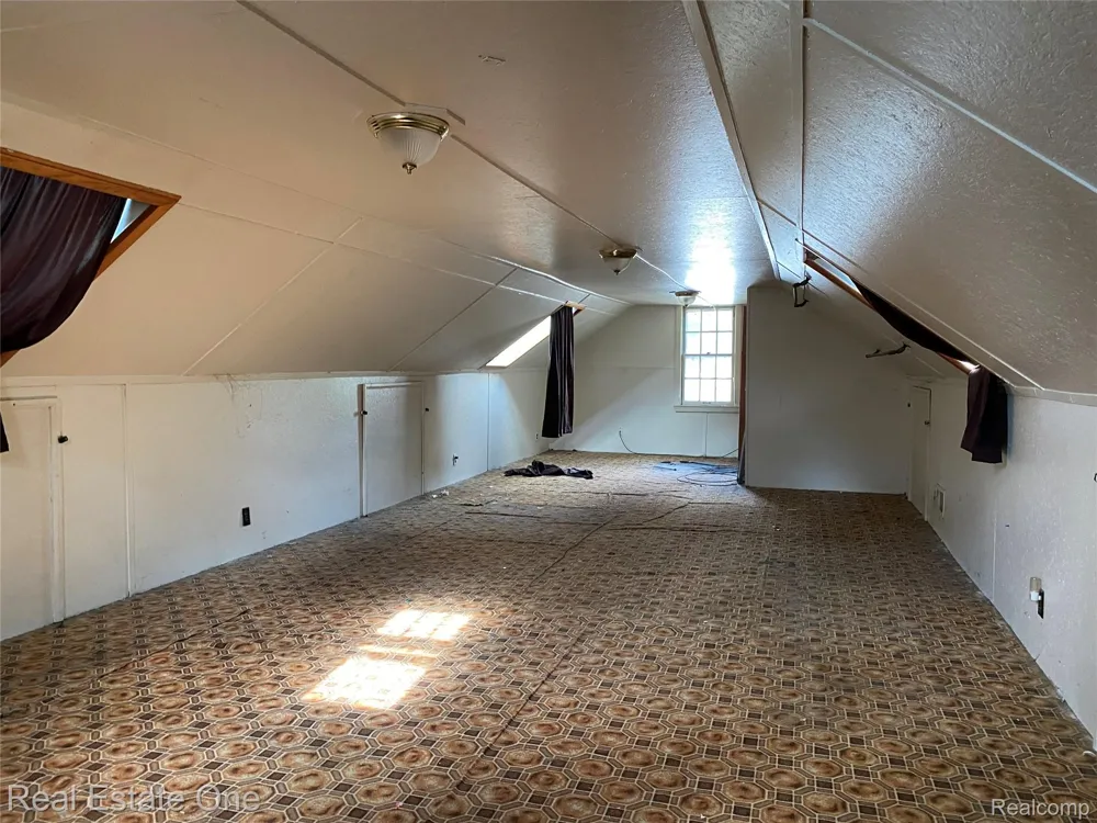 35437 Stellwagen Street Wayne City, MI 48184