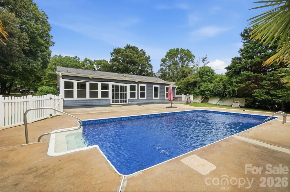 14010 Mareshead Lane Matthews, NC 28105
