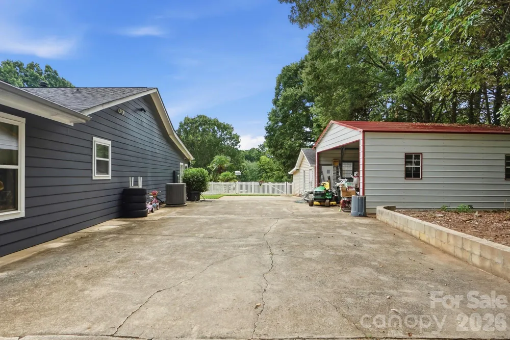 14010 Mareshead Lane Matthews, NC 28105