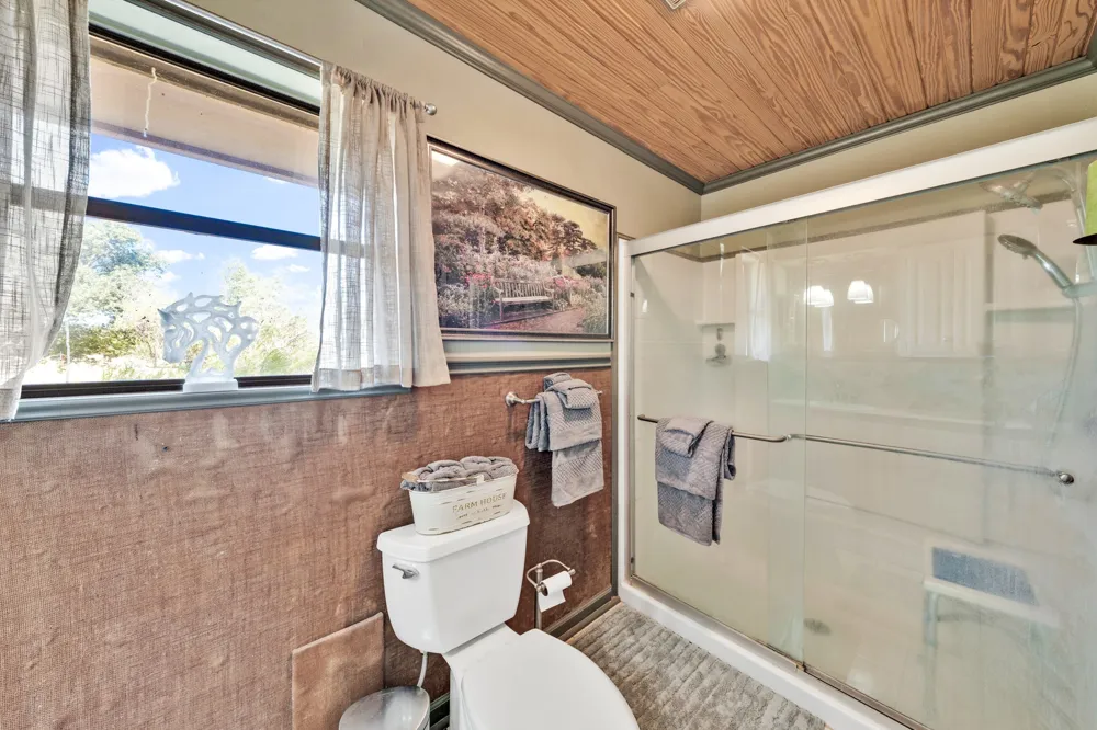 8727 S Fm 69 Como, TX 75431