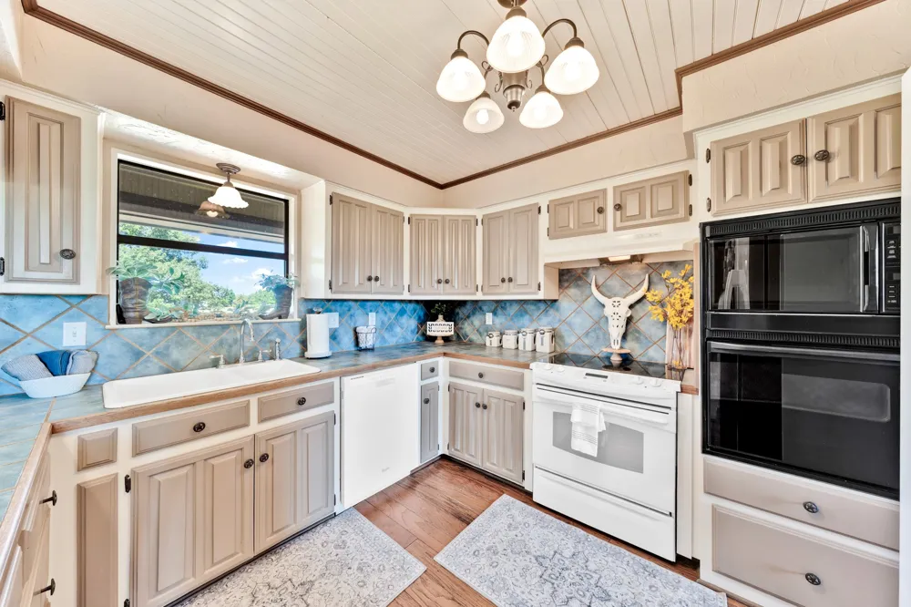 8727 S Fm 69 Como, TX 75431