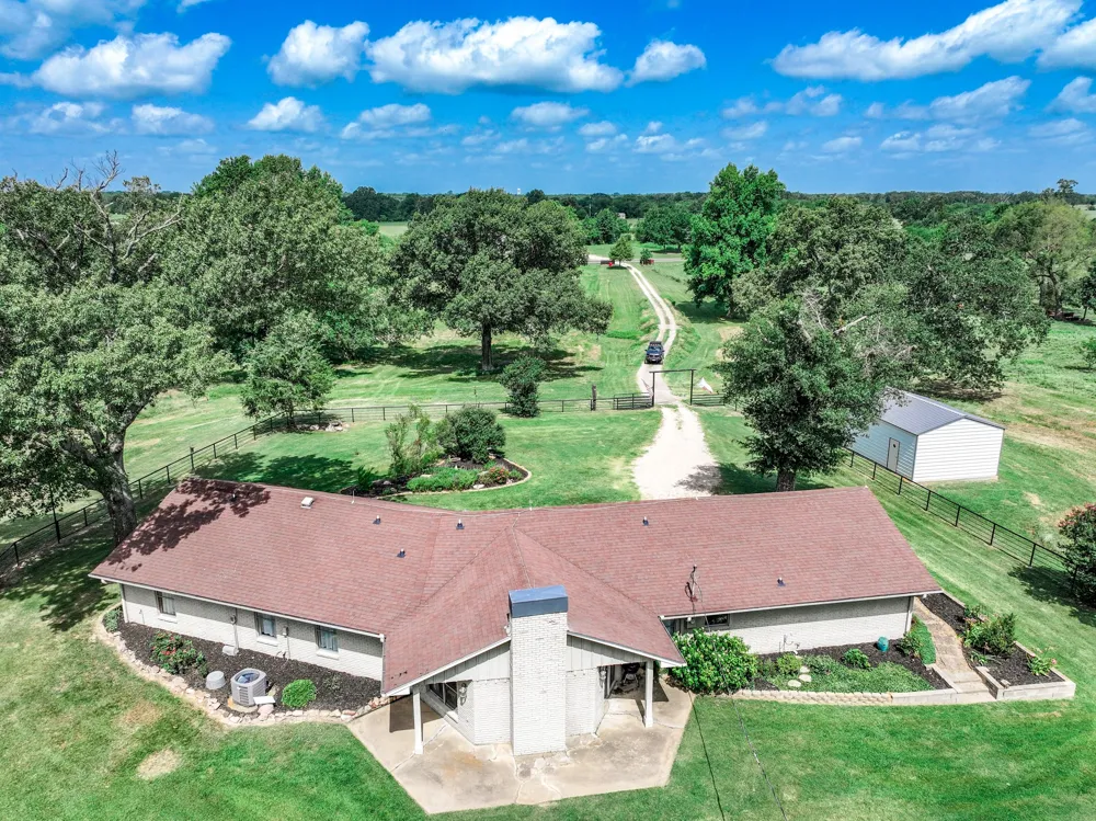 8727 S Fm 69 Como, TX 75431