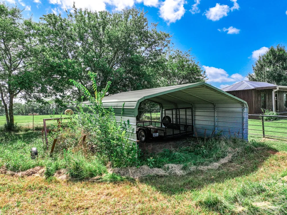 8727 S Fm 69 Como, TX 75431