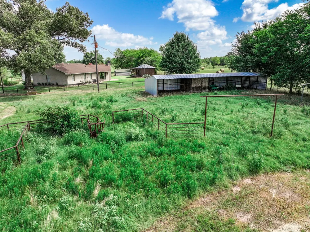 8727 S Fm 69 Como, TX 75431