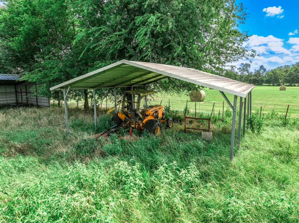 8727 S Fm 69 Como, TX 75431