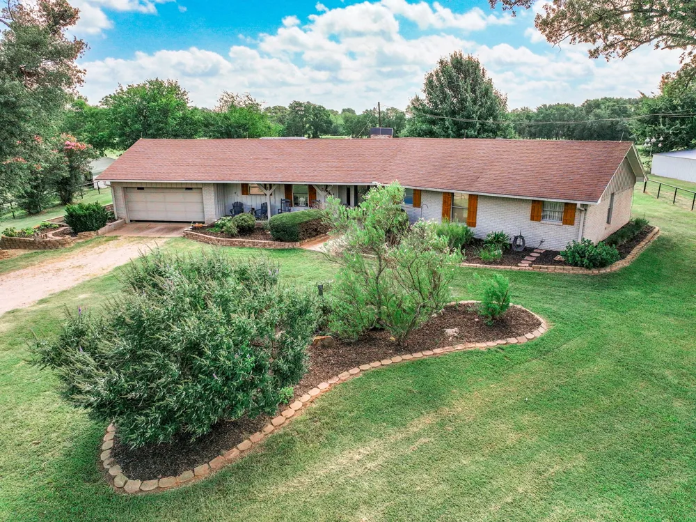 8727 S Fm 69 Como, TX 75431