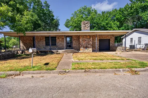 702 Rita Street