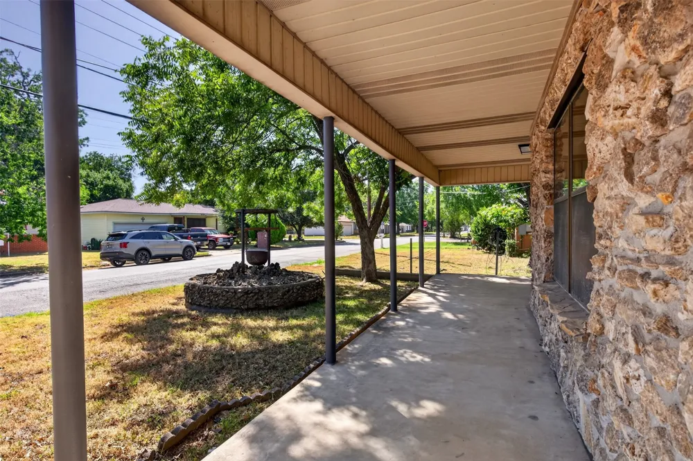 702 Rita Street Lacy Lakeview, TX 76705