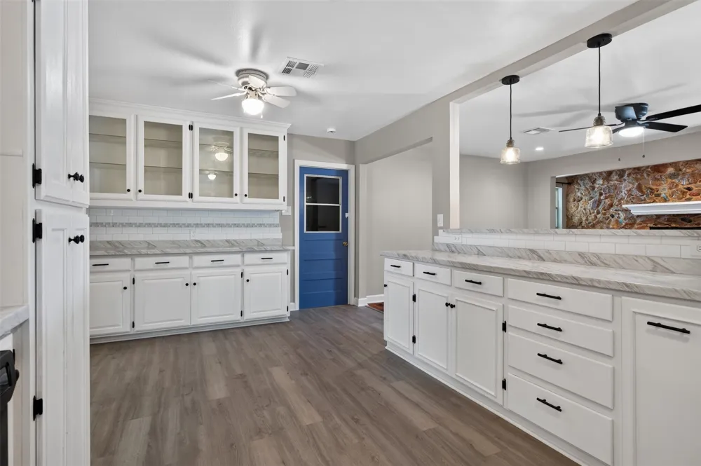 702 Rita Street Lacy Lakeview, TX 76705