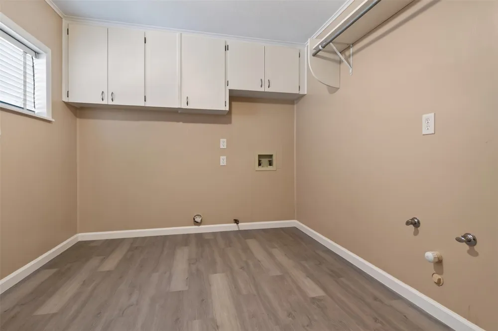 702 Rita Street Lacy Lakeview, TX 76705