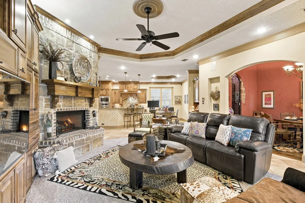 613 Sophie Lane Colleyville, TX 76034